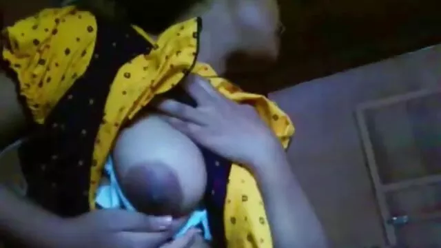 Besar dari dia, dan kemudian ke berhubungan intim yang hot wajahnya.