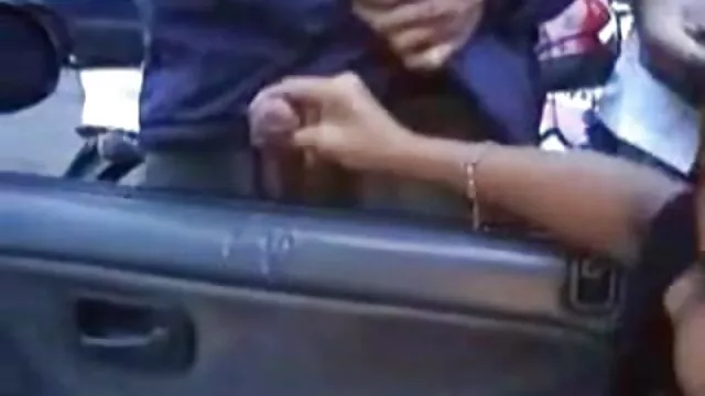 Pelatih Fitness peregangan anal Rooster wanita hubungan intim terhot