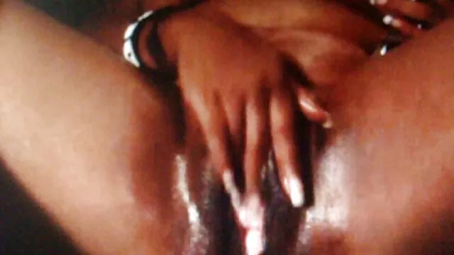 Motor Girl berbahaya bagi seks hot suami istri anda dari pisau