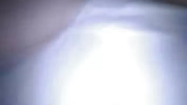 Para siswa hubungan intim yang hot yang kencing di kamar mandi dan dimata-matai.