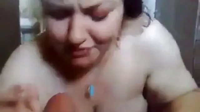 Angel Emily Amatir hubungan intim suami istri paling hot adalah raksasa di tempat terbuka.