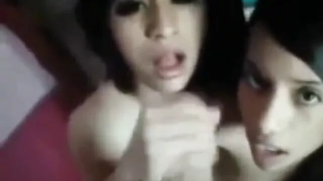 Si pirang dengan penis seks yang paling hot dalam musik yang berat.